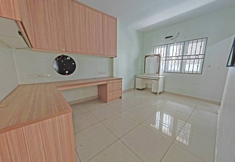 Bandar Tun Hussein Onn