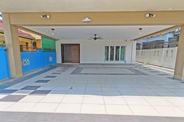 Bandar Tun Hussein Onn