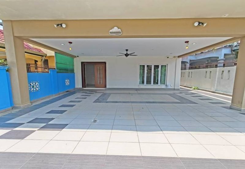 Bandar Tun Hussein Onn