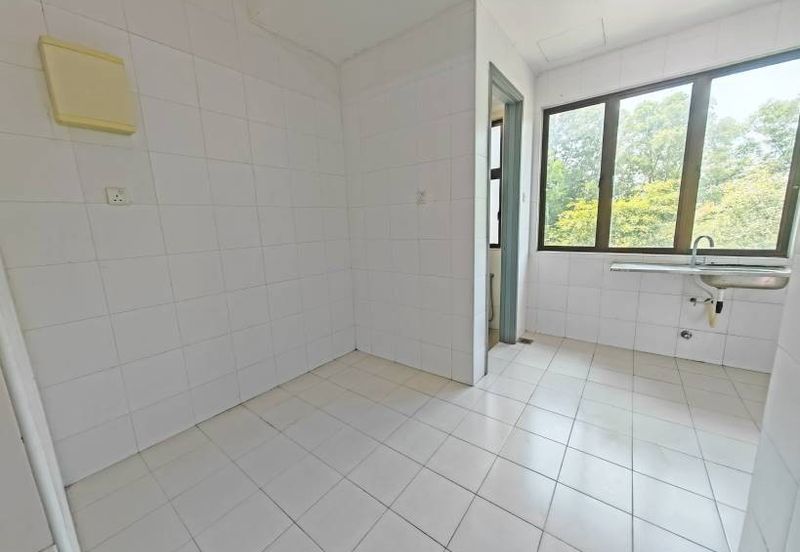 Avenue 2, Lake Valley