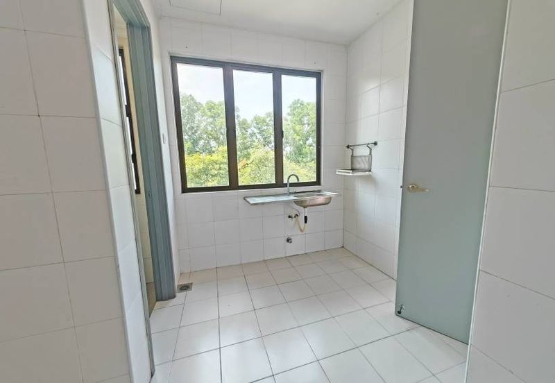 Avenue 2, Lake Valley