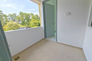 Avenue 2, Lake Valley