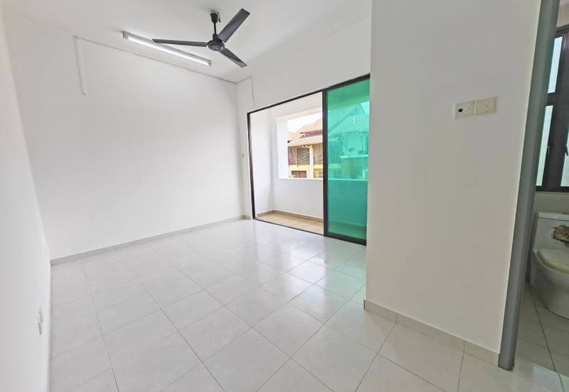 Avenue 2, Lake Valley