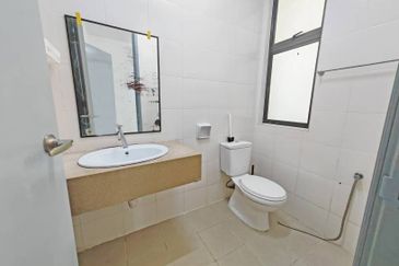 Avenue 2, Lake Valley