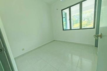 Avenue 2, Lake Valley