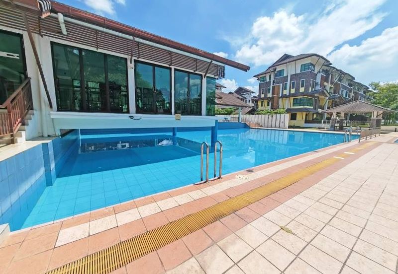 Avenue 2, Lake Valley