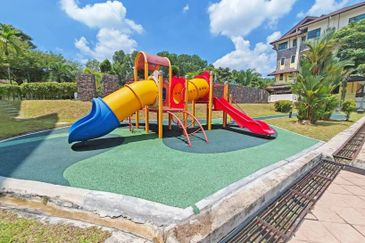 Avenue 2, Lake Valley