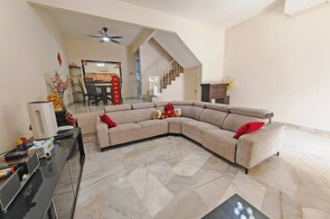 SL 6, Bandar Sungai Long