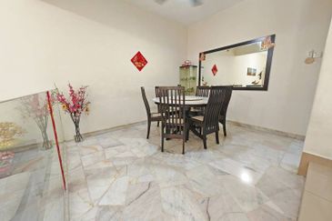 SL 6, Bandar Sungai Long