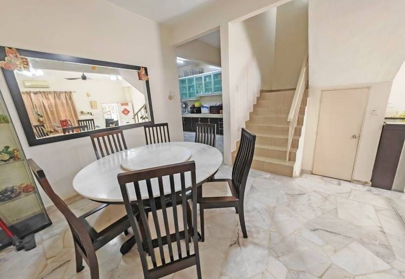 SL 6, Bandar Sungai Long