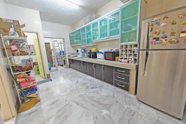 SL 6, Bandar Sungai Long