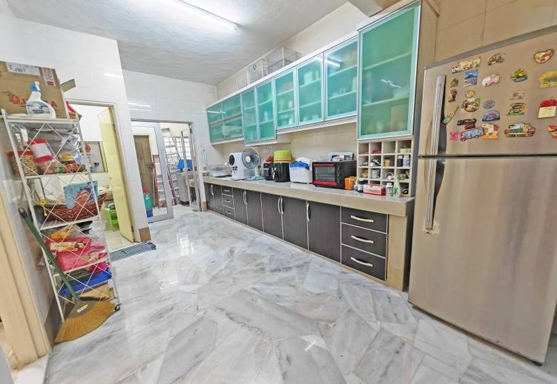 SL 6, Bandar Sungai Long