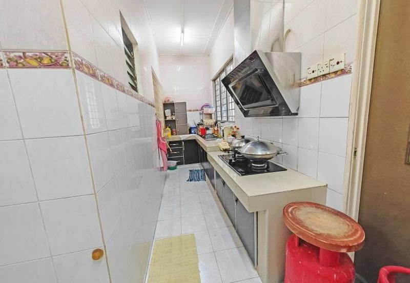 SL 6, Bandar Sungai Long