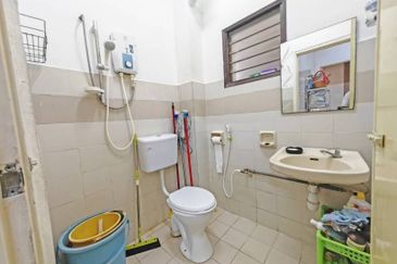 SL 6, Bandar Sungai Long