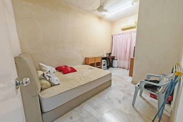 SL 6, Bandar Sungai Long