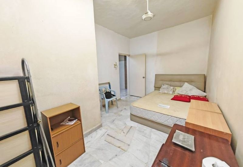 SL 6, Bandar Sungai Long