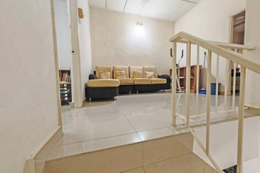 SL 6, Bandar Sungai Long