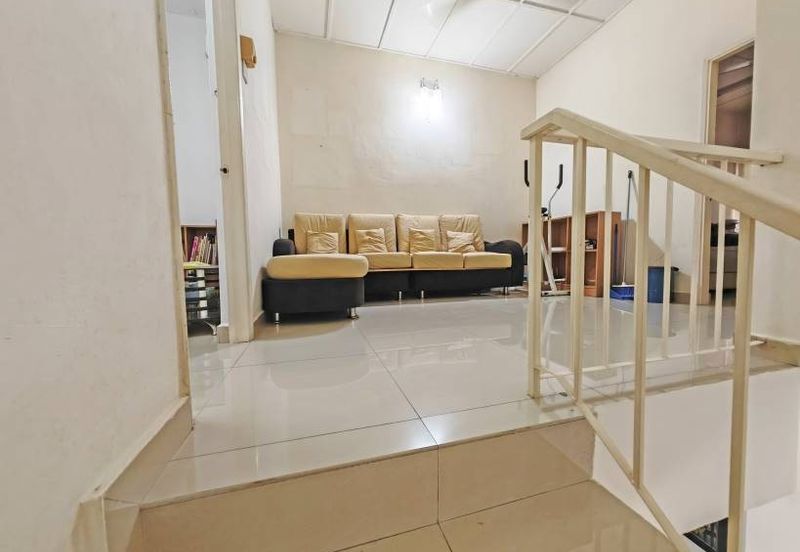 SL 6, Bandar Sungai Long