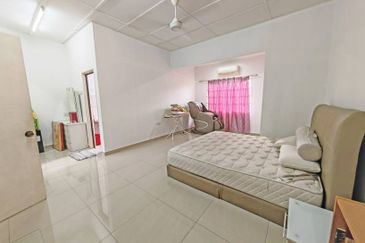 SL 6, Bandar Sungai Long