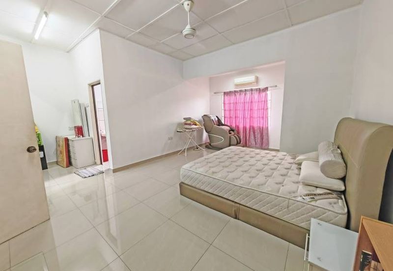 SL 6, Bandar Sungai Long