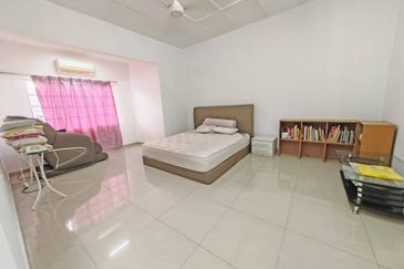 SL 6, Bandar Sungai Long