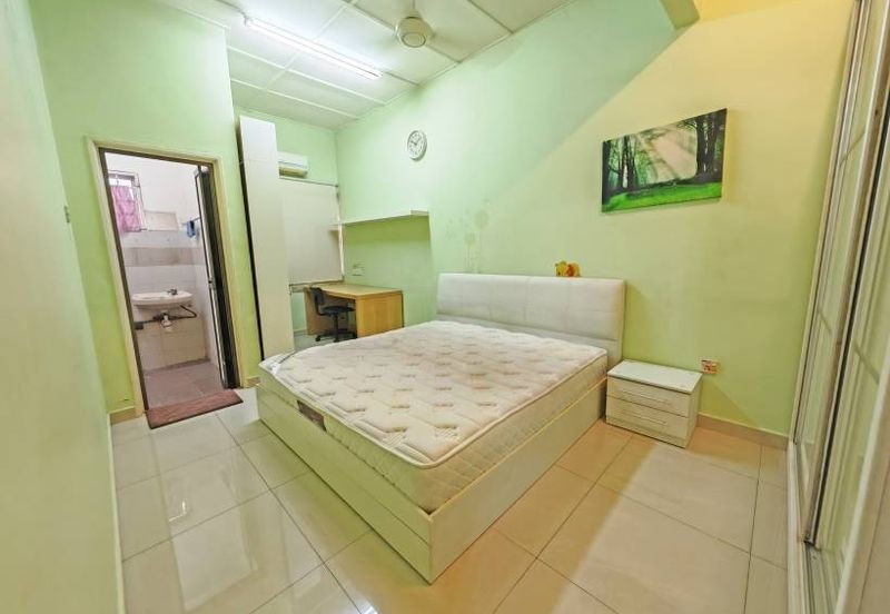 SL 6, Bandar Sungai Long