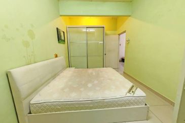 SL 6, Bandar Sungai Long