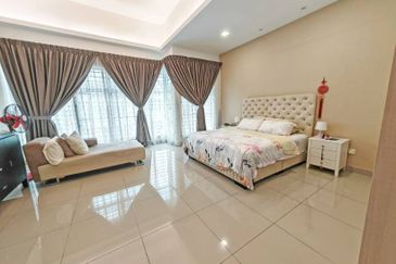 D'Premier @ Bandar Damai Perdana