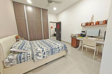 D'Premier @ Bandar Damai Perdana