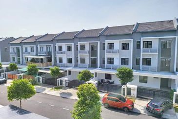 Lakefield Residences, Tropicana Heights