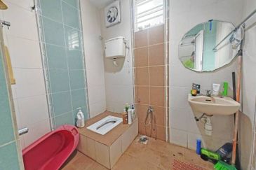 SL 6, Bandar Sungai Long