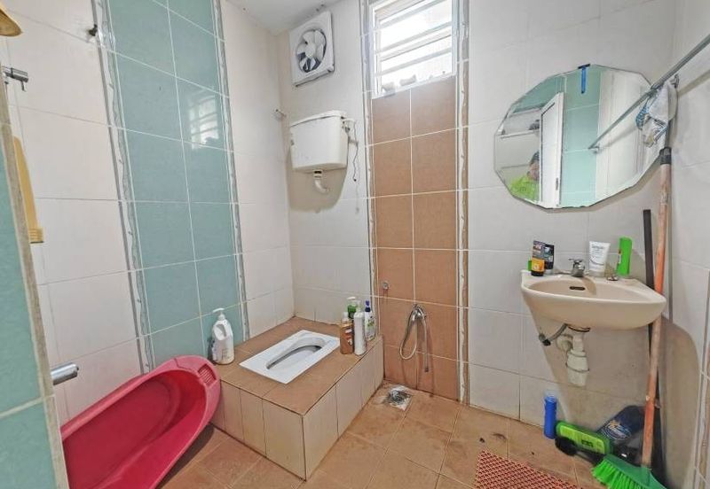 SL 6, Bandar Sungai Long