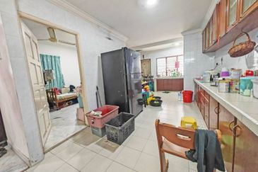 SL 6, Bandar Sungai Long