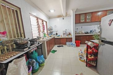 SL 6, Bandar Sungai Long