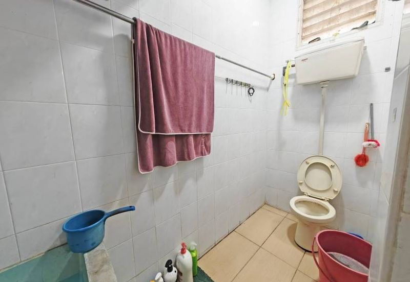 SL 6, Bandar Sungai Long