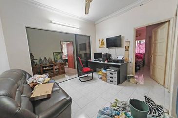 SL 6, Bandar Sungai Long