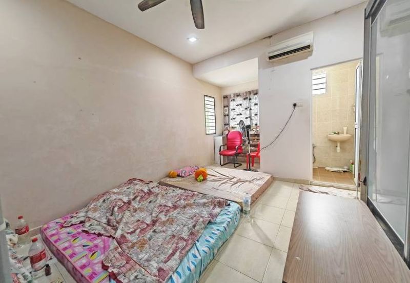 SL 6, Bandar Sungai Long