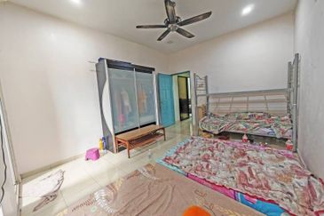 SL 6, Bandar Sungai Long