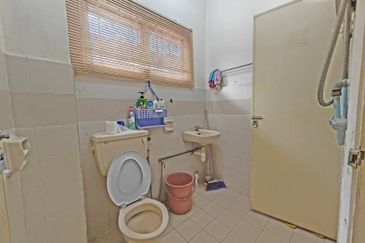 SL 6, Bandar Sungai Long