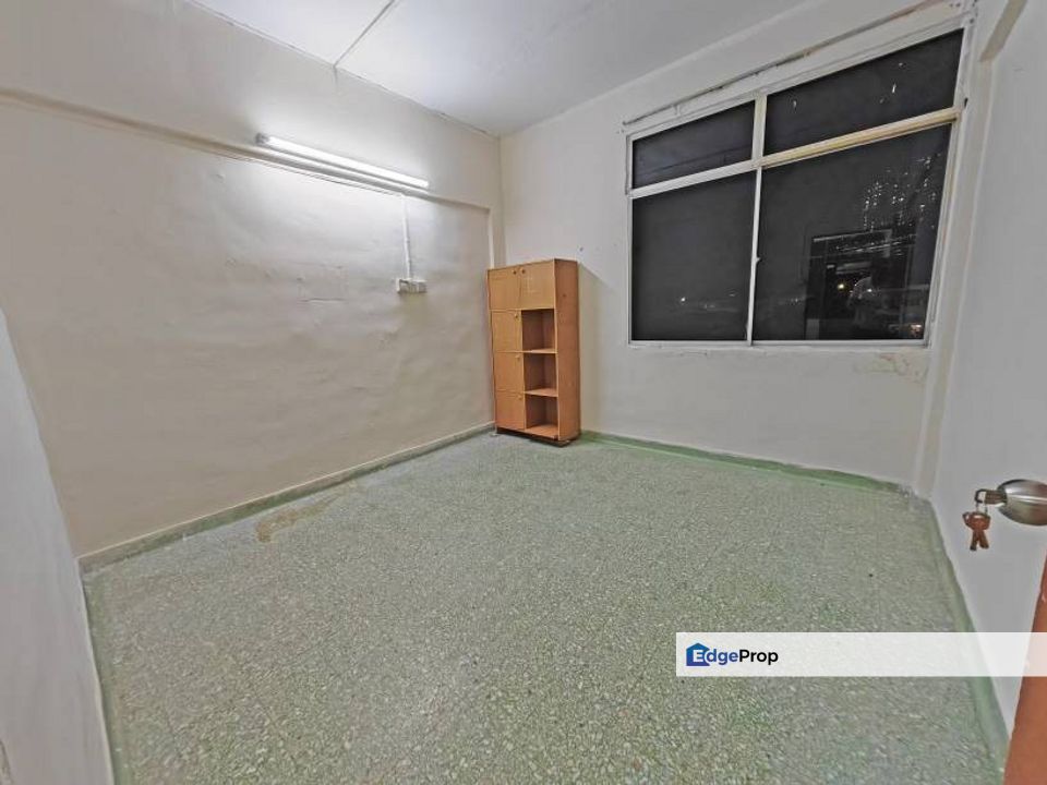 Walking Distance To MRT, Near Ammenities, Easy Access to KL, Kuala Lumpur, Cheras