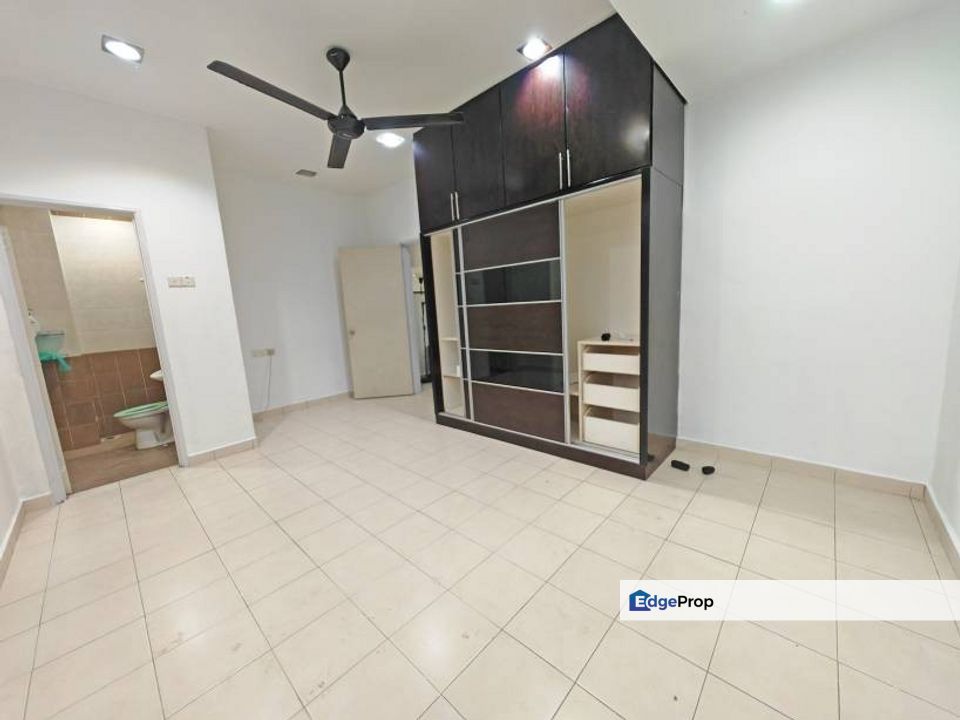 1st Floor unit, Partly Furnished, New Paint, Good Condition, Selangor, Bandar Sungai Long