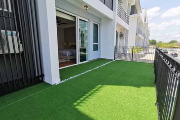 Bukit Jalil South 3 Storey Gated Guarded House Freehold