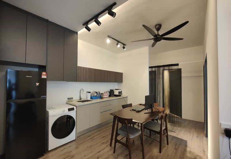 Henna Residence @ The Quartz