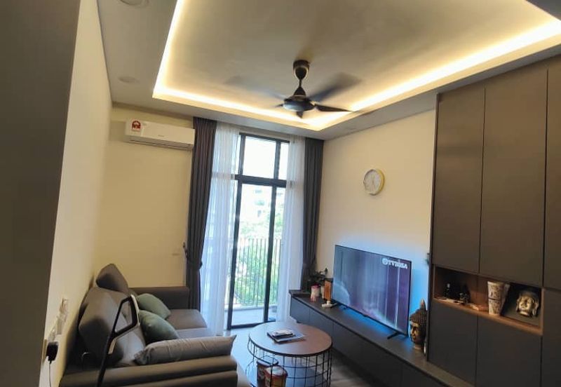 Henna Residence @ The Quartz