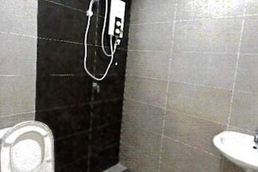 Monet Lily @ Sunsuria City