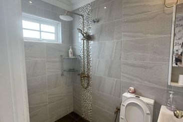 2 storey house at Taman desa, old klang road