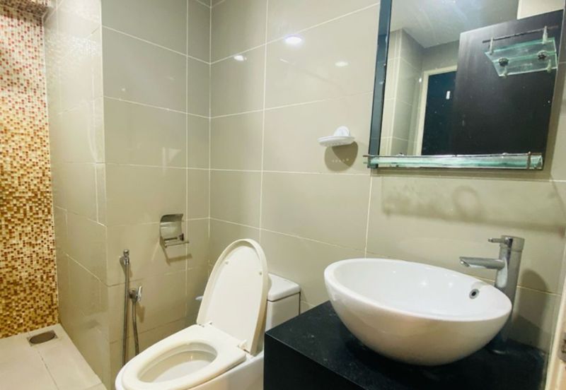 Dlatour condo near Taylor’s University