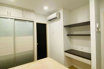 Dlatour, bandar sunway