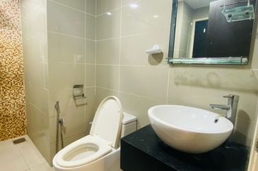 Dlatour, bandar sunway