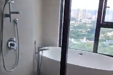 Residensi Solaris Parq